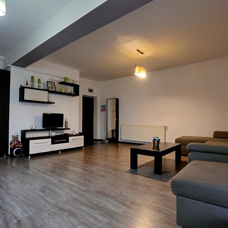 Bloc Izvor Διαμέρισμα Πιτέστι Εξωτερικό φωτογραφία